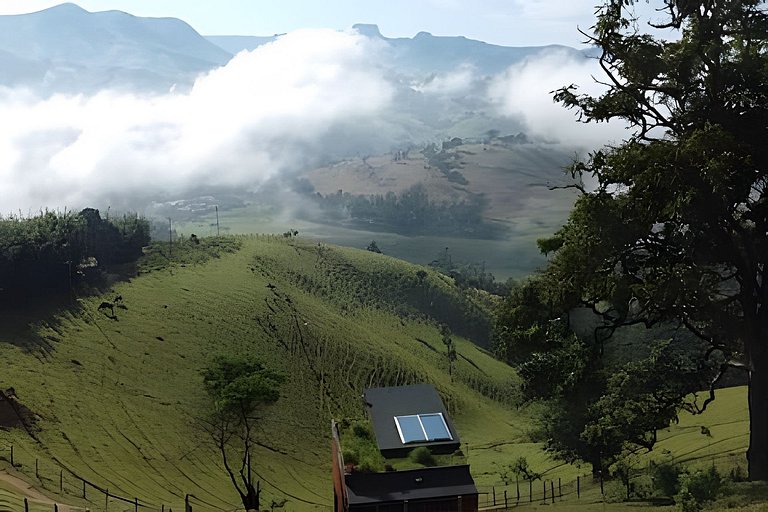 Refúgio do Baú Cabana Tekoá teto de vidro e cinema