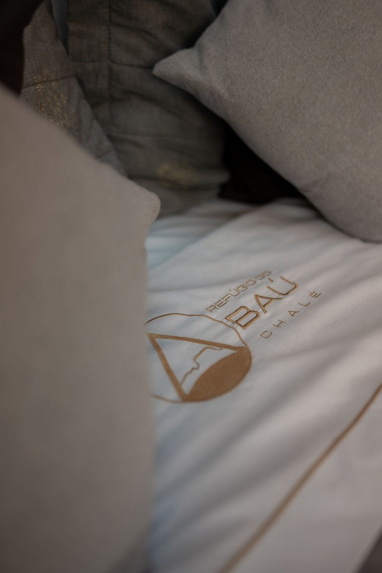 Refúgio do Baú Cabana Tekoá teto de vidro e cinema