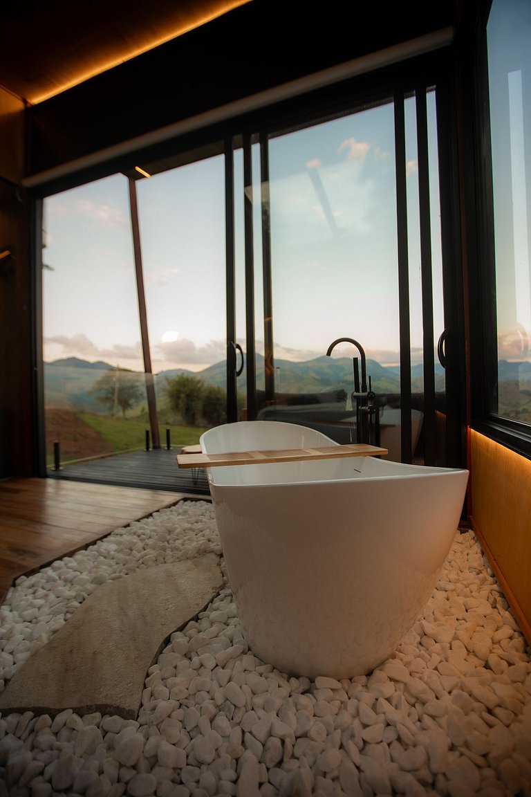 Refúgio do Baú Cabana Tekoá teto de vidro e cinema