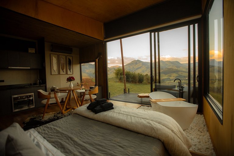 Refúgio do Baú Cabana Tekoá teto de vidro e cinema