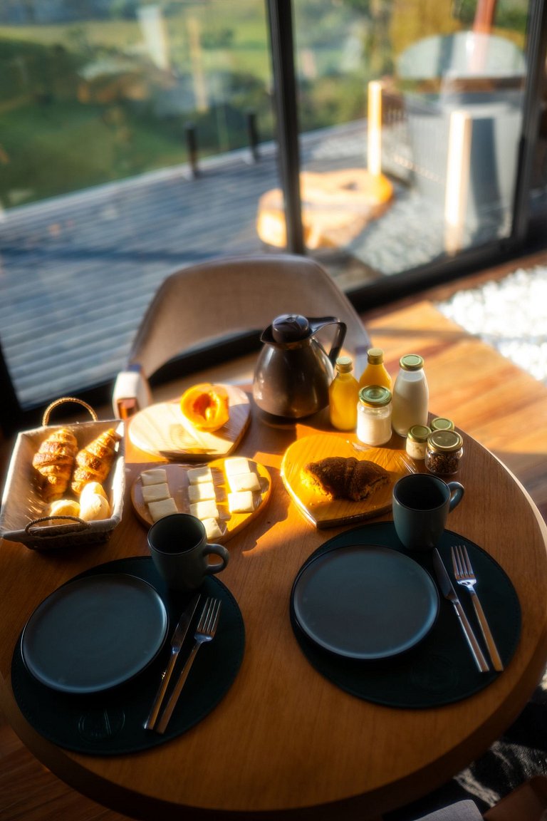 Refúgio do Baú Cabana Tekoá teto de vidro e cinema