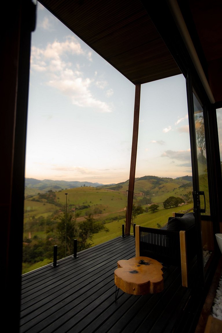 Refúgio do Baú Cabana Tekoá teto de vidro e cinema